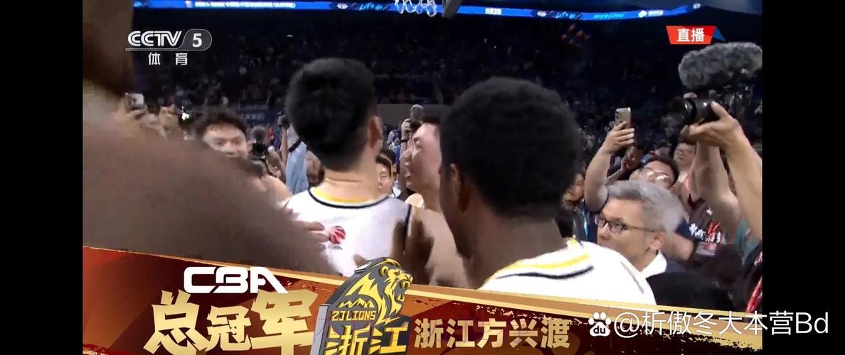 胡金秋12+5林秉圣15+5 浙江方兴渡击败新疆伊力特 胡金秋12+5林秉圣15+5 浙江方兴渡击败新疆伊力特