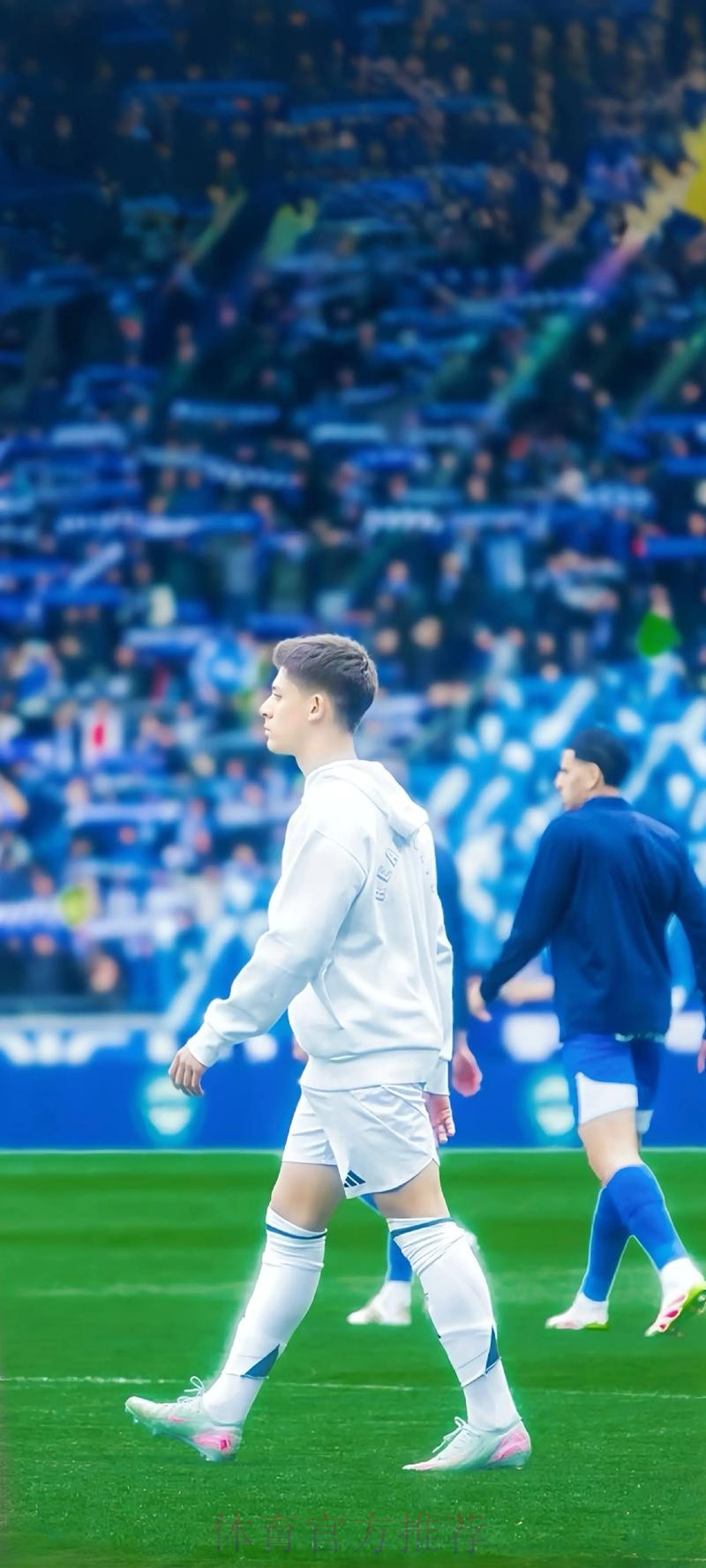 记者:罗德里戈小腿没受伤 卡马文加预计可以出战 记者:罗德里戈小腿没受伤 卡马文加预计可以出战